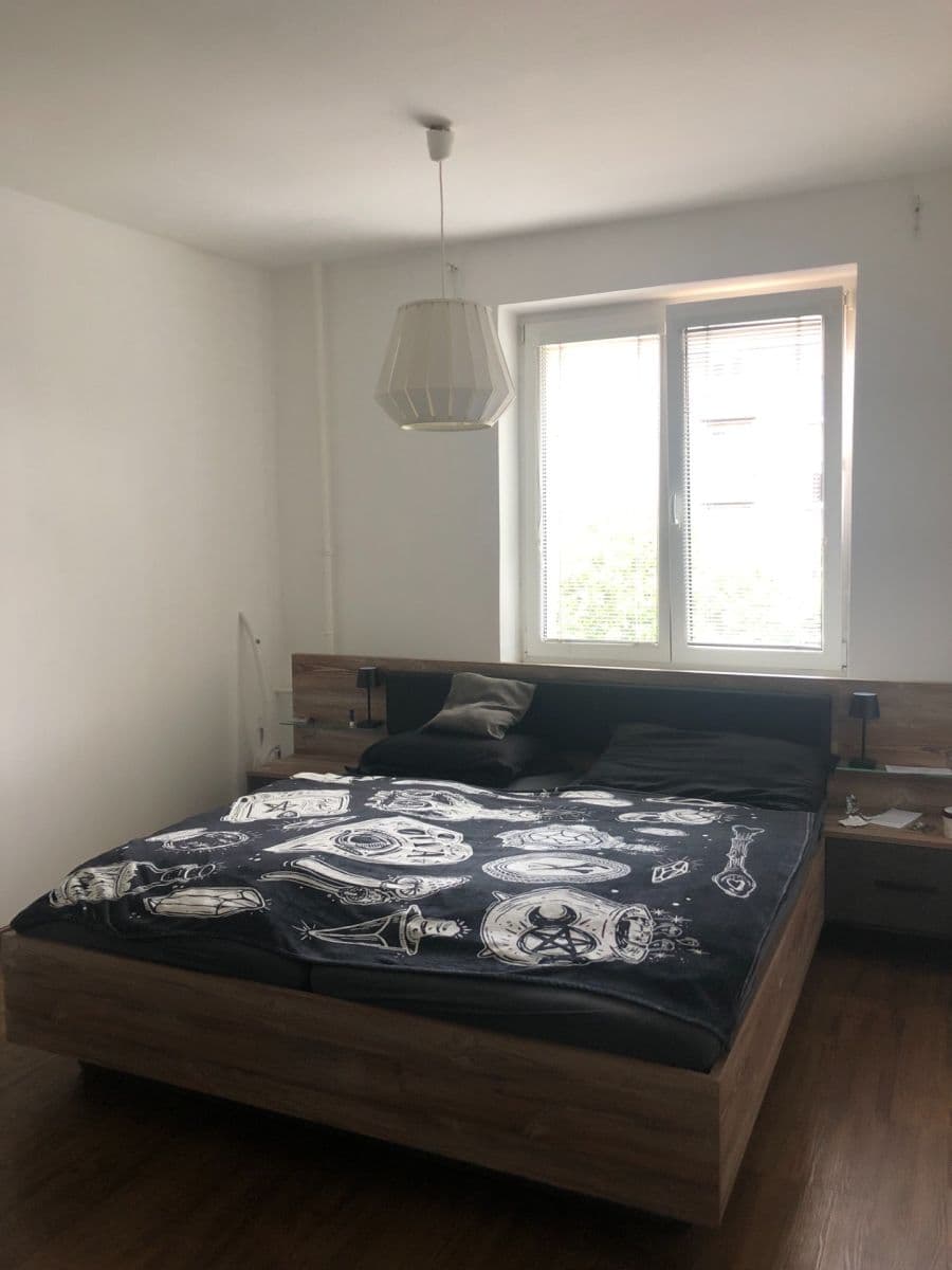 1 bedroom with open-plan kitchen flat to rent, 53 m², Macanova, Pardubice, Pardubický Region 1 bedroom with open-plan kitchen flat to rent, 53 m², Macanova, Pardubice, Pardubický Region