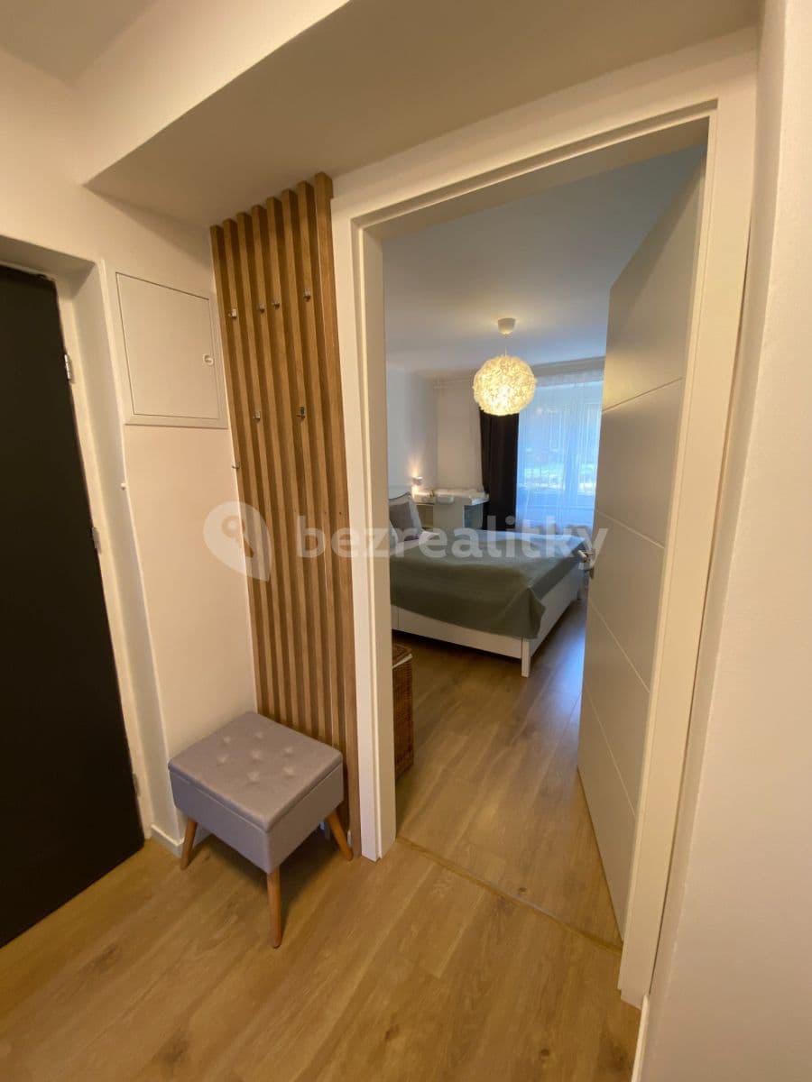 1 bedroom with open-plan kitchen flat to rent, 50 m², Jeremenkova, Prague, Prague 1 bedroom with open-plan kitchen flat to rent, 50 m², Jeremenkova, Prague, Prague