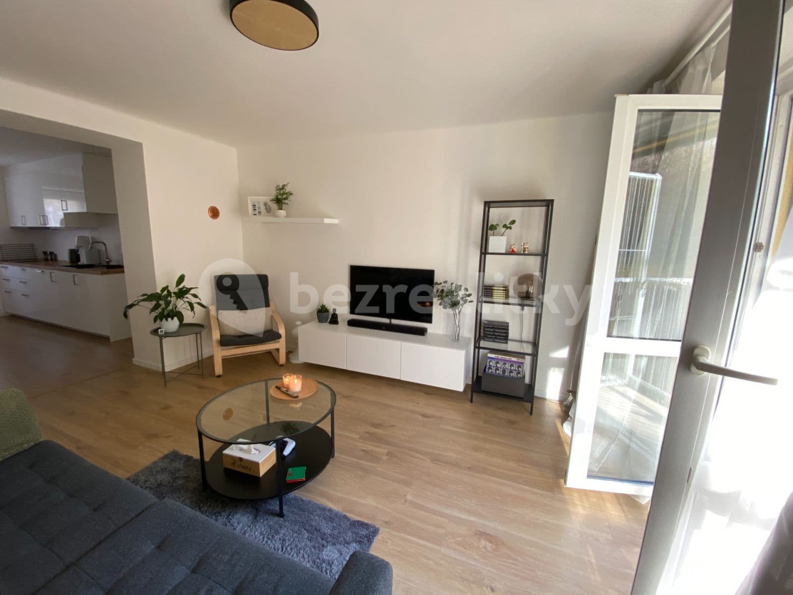 1 bedroom with open-plan kitchen flat to rent, 50 m², Jeremenkova, Prague, Prague 1 bedroom with open-plan kitchen flat to rent, 50 m², Jeremenkova, Prague, Prague