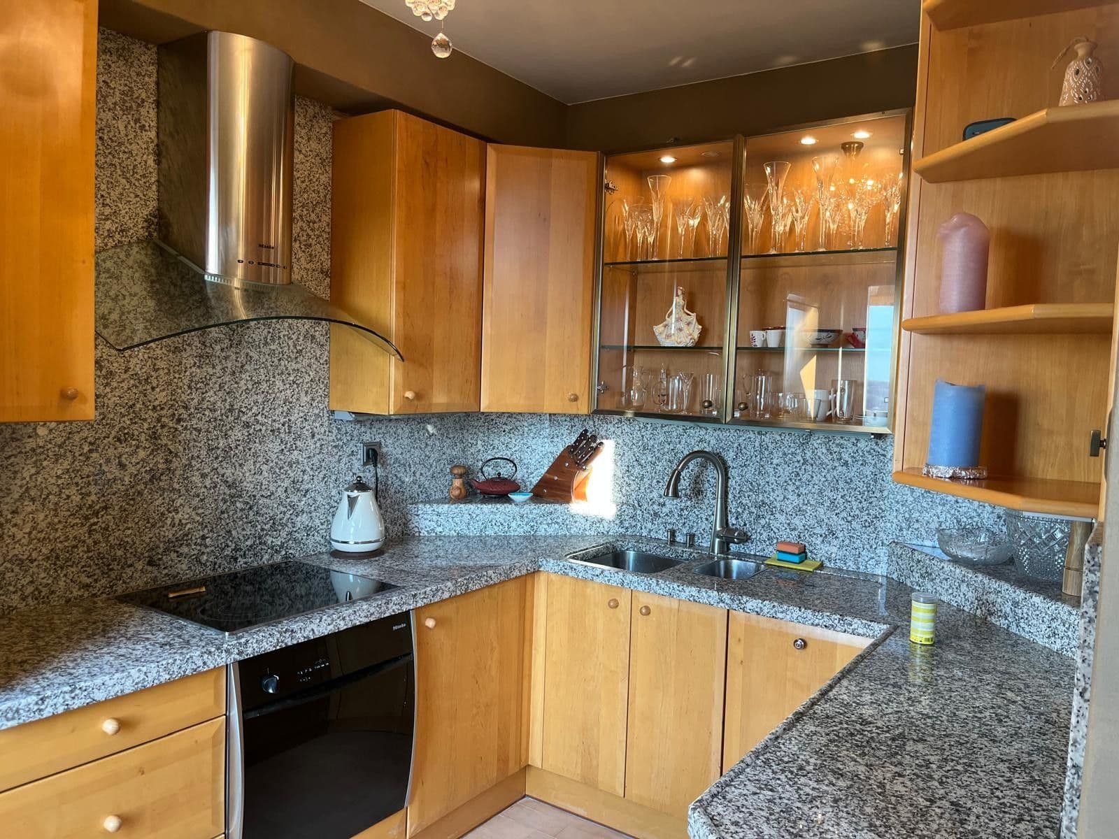 3 bedroom with open-plan kitchen flat to rent, 220 m², Na Okraji, Prague, Prague 3 bedroom with open-plan kitchen flat to rent, 220 m², Na Okraji, Prague, Prague