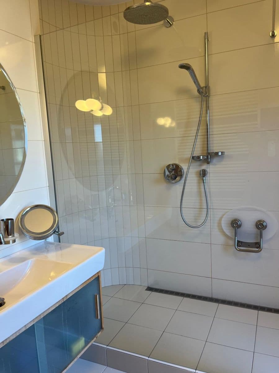 3 bedroom with open-plan kitchen flat to rent, 220 m², Na Okraji, Prague, Prague 3 bedroom with open-plan kitchen flat to rent, 220 m², Na Okraji, Prague, Prague