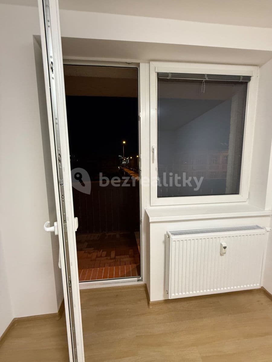 3 bedroom with open-plan kitchen flat to rent, 90 m², Škroupova, Hradec Králové, Královéhradecký Region 3 bedroom with open-plan kitchen flat to rent, 90 m², Škroupova, Hradec Králové, Královéhradecký Region