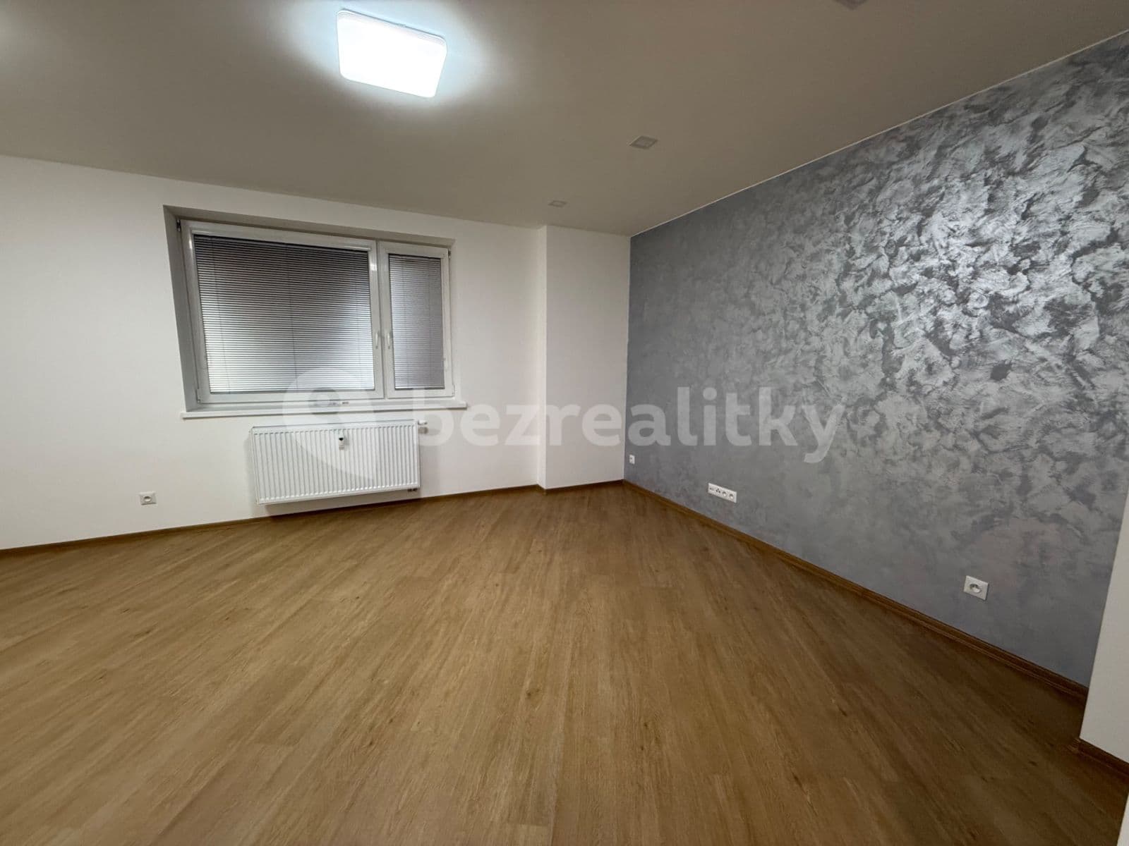 3 bedroom with open-plan kitchen flat to rent, 90 m², Škroupova, Hradec Králové, Královéhradecký Region 3 bedroom with open-plan kitchen flat to rent, 90 m², Škroupova, Hradec Králové, Královéhradecký Region