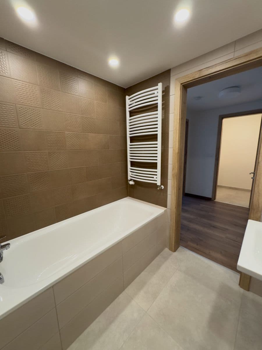 1 bedroom with open-plan kitchen flat to rent, 54 m², Kolbenova, Prague, Prague 1 bedroom with open-plan kitchen flat to rent, 54 m², Kolbenova, Prague, Prague