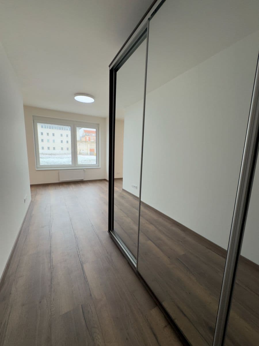 1 bedroom with open-plan kitchen flat to rent, 54 m², Kolbenova, Prague, Prague 1 bedroom with open-plan kitchen flat to rent, 54 m², Kolbenova, Prague, Prague