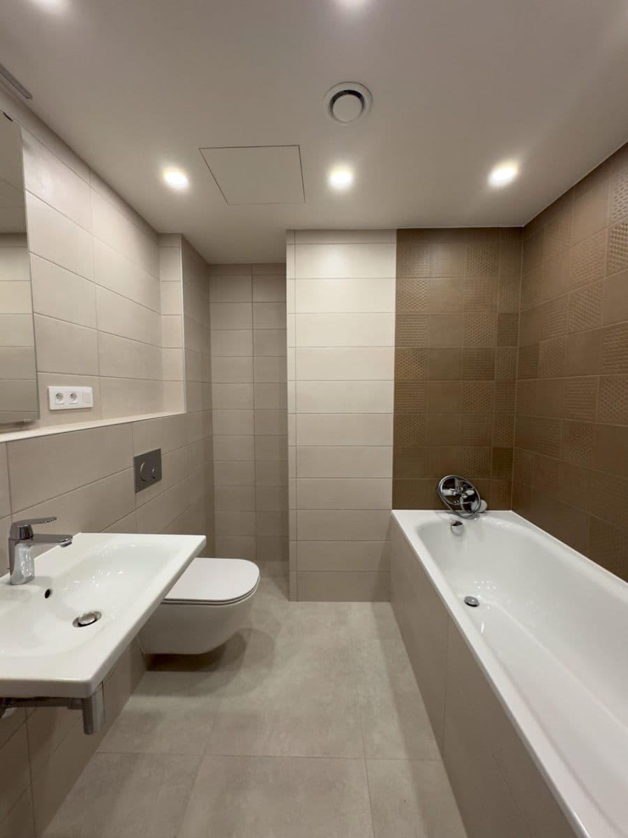 1 bedroom with open-plan kitchen flat to rent, 54 m², Kolbenova, Prague, Prague 1 bedroom with open-plan kitchen flat to rent, 54 m², Kolbenova, Prague, Prague