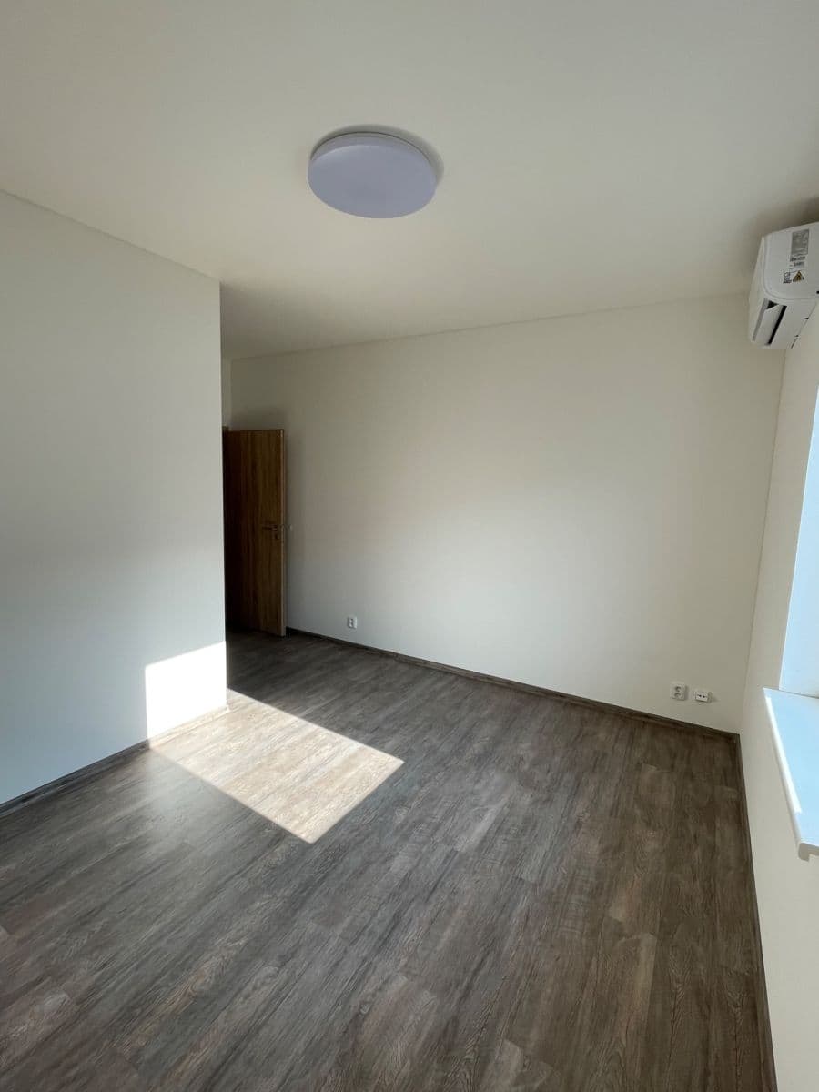 Studio flat to rent, 30 m², Ptice, Středočeský Region Studio flat to rent, 30 m², Ptice, Středočeský Region