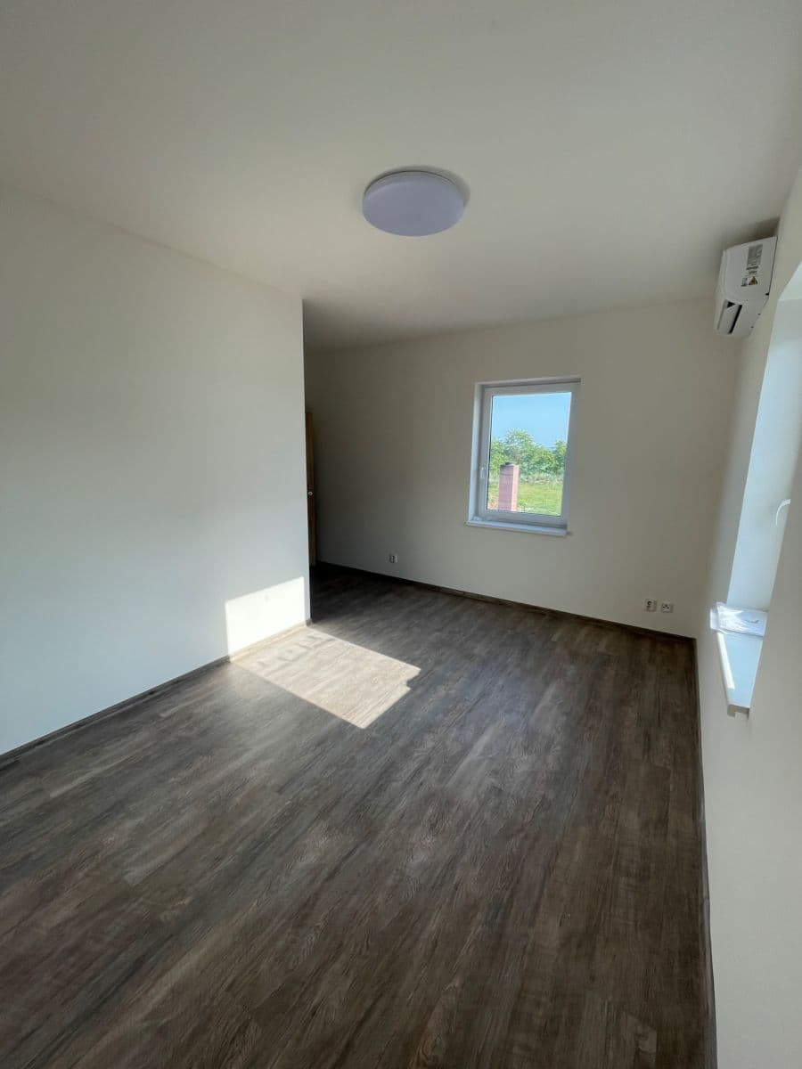 Studio flat to rent, 30 m², Ptice, Středočeský Region Studio flat to rent, 30 m², Ptice, Středočeský Region