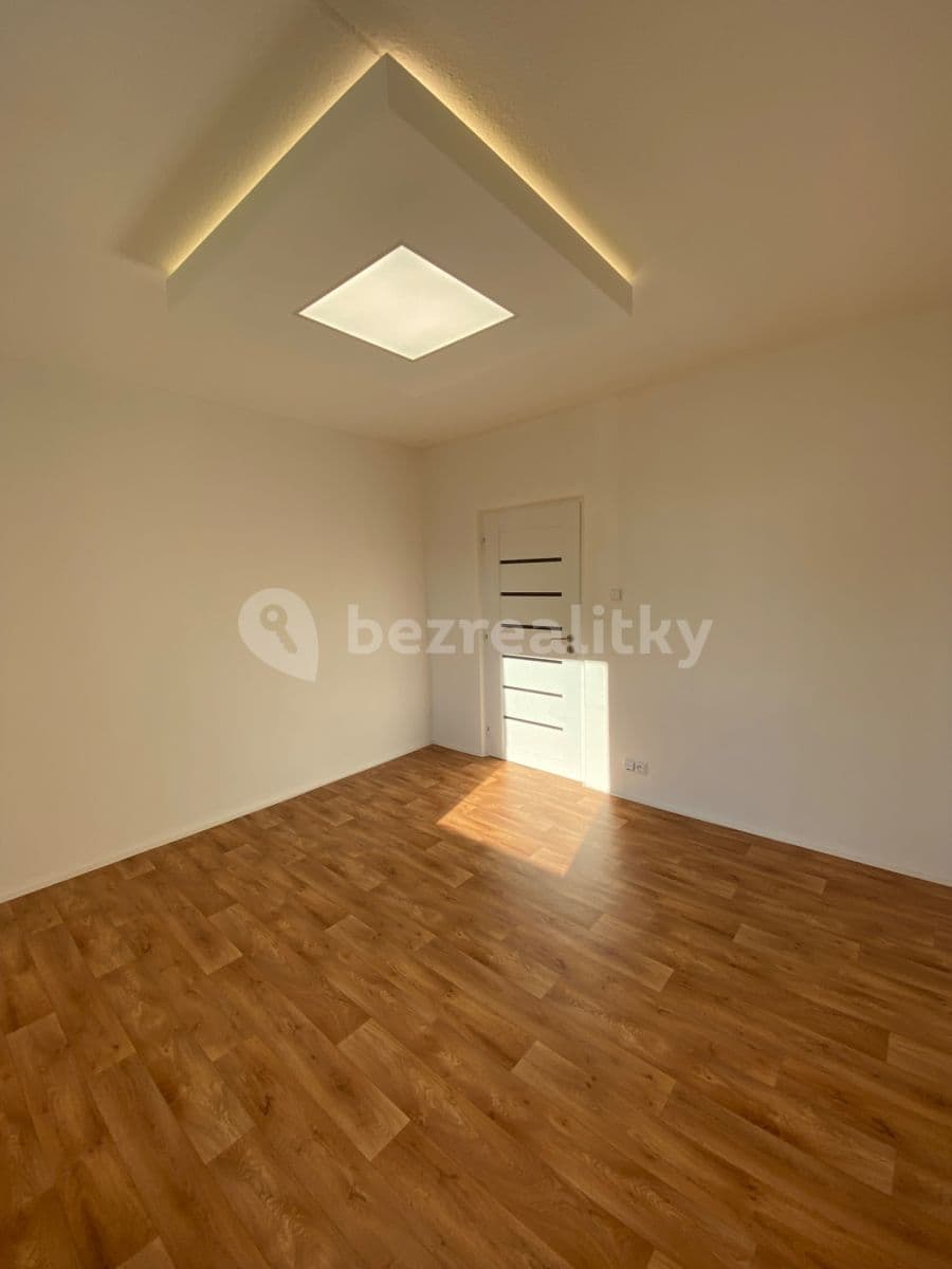 3 bedroom flat to rent, 74 m², Pod Soudním vrchem, Znojmo, Jihomoravský Region 3 bedroom flat to rent, 74 m², Pod Soudním vrchem, Znojmo, Jihomoravský Region