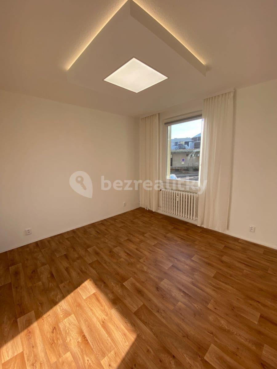3 bedroom flat to rent, 74 m², Pod Soudním vrchem, Znojmo, Jihomoravský Region 3 bedroom flat to rent, 74 m², Pod Soudním vrchem, Znojmo, Jihomoravský Region