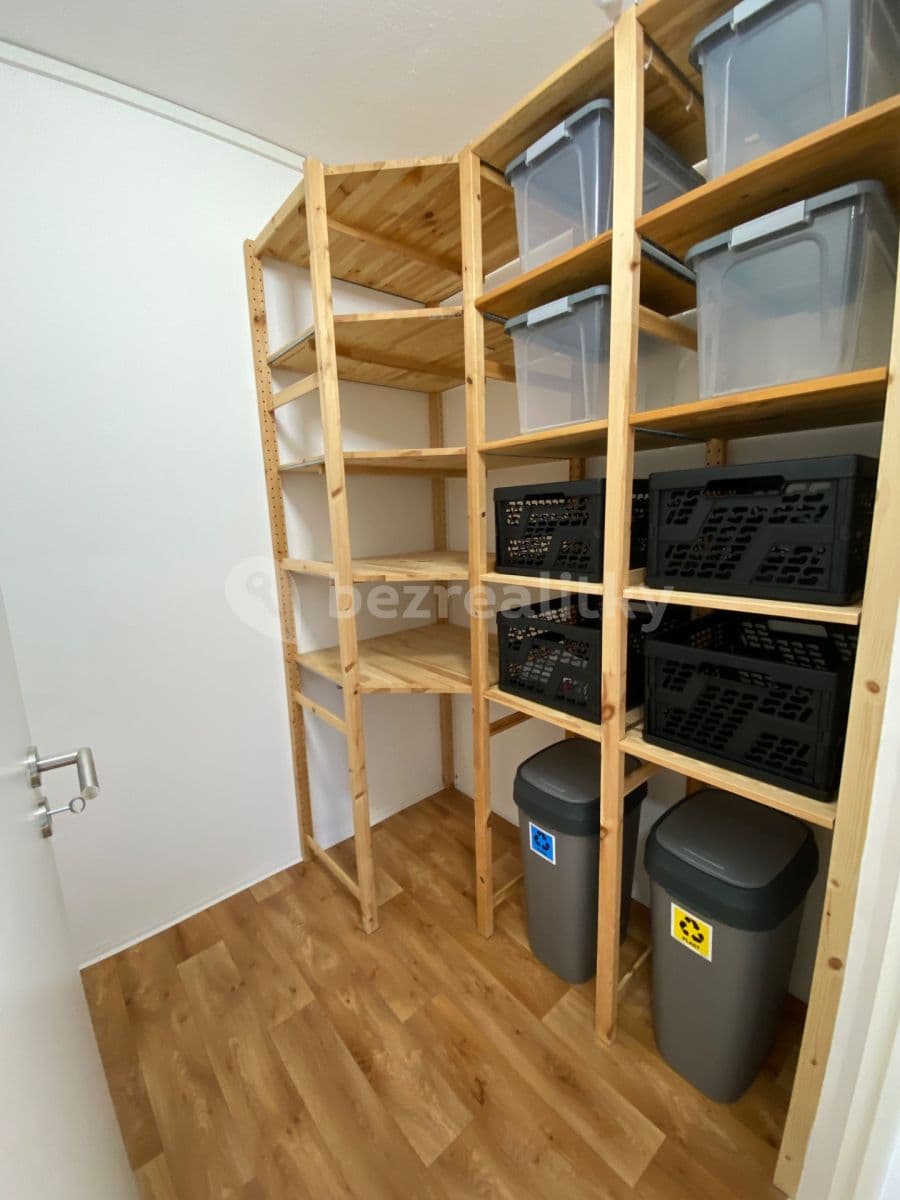 3 bedroom flat to rent, 74 m², Pod Soudním vrchem, Znojmo, Jihomoravský Region 3 bedroom flat to rent, 74 m², Pod Soudním vrchem, Znojmo, Jihomoravský Region