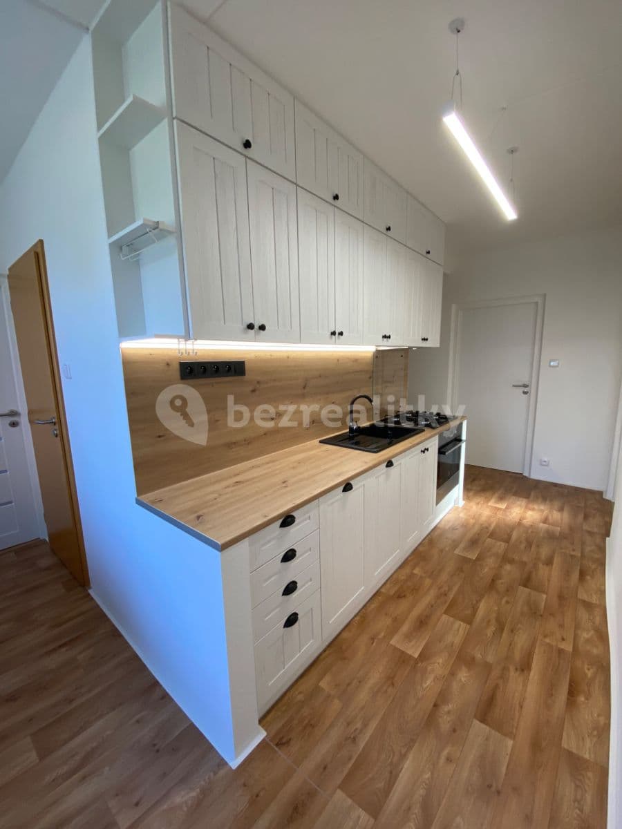 3 bedroom flat to rent, 74 m², Pod Soudním vrchem, Znojmo, Jihomoravský Region 3 bedroom flat to rent, 74 m², Pod Soudním vrchem, Znojmo, Jihomoravský Region