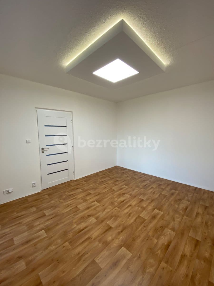 3 bedroom flat to rent, 74 m², Pod Soudním vrchem, Znojmo, Jihomoravský Region 3 bedroom flat to rent, 74 m², Pod Soudním vrchem, Znojmo, Jihomoravský Region