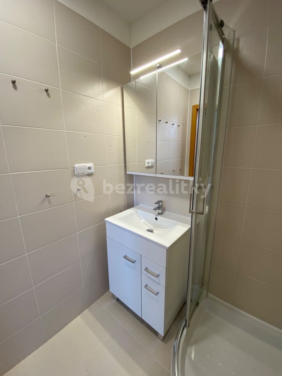 3 bedroom flat to rent, 74 m², Pod Soudním vrchem, Znojmo, Jihomoravský Region 3 bedroom flat to rent, 74 m², Pod Soudním vrchem, Znojmo, Jihomoravský Region