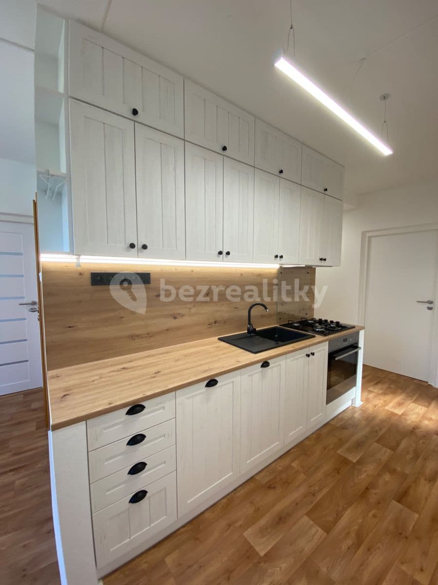 3 bedroom flat to rent, 74 m², Pod Soudním vrchem, Znojmo, Jihomoravský Region 3 bedroom flat to rent, 74 m², Pod Soudním vrchem, Znojmo, Jihomoravský Region