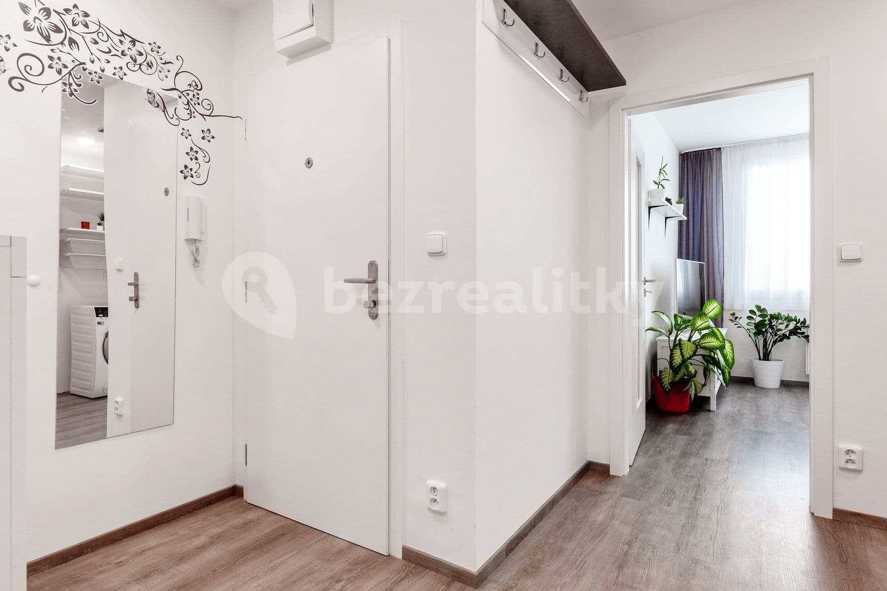 3 bedroom with open-plan kitchen flat to rent, 86 m², Zelený pruh, Prague, Prague 3 bedroom with open-plan kitchen flat to rent, 86 m², Zelený pruh, Prague, Prague