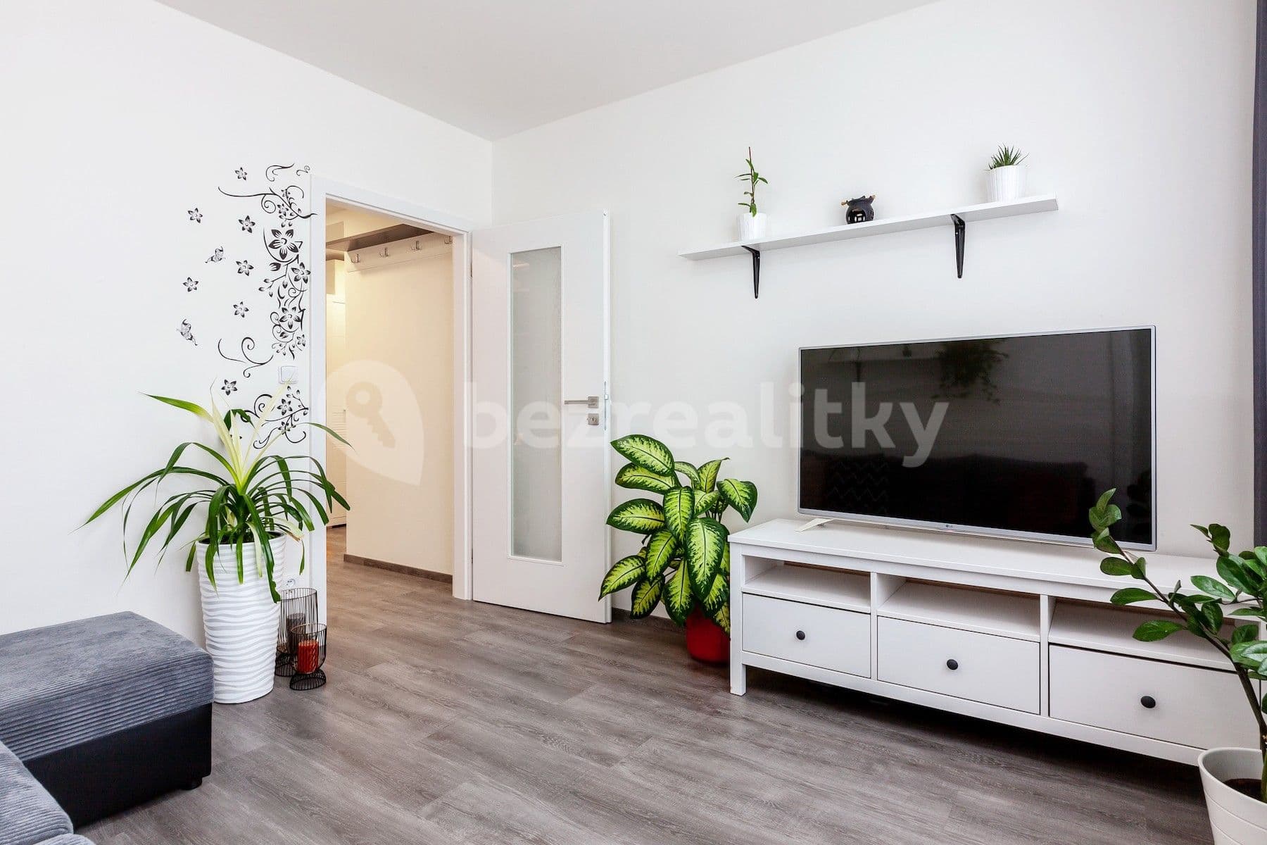 3 bedroom with open-plan kitchen flat to rent, 86 m², Zelený pruh, Prague, Prague 3 bedroom with open-plan kitchen flat to rent, 86 m², Zelený pruh, Prague, Prague