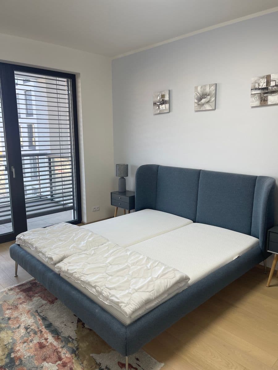 1 bedroom with open-plan kitchen flat to rent, 62 m², Jankovcova, Prague, Prague 1 bedroom with open-plan kitchen flat to rent, 62 m², Jankovcova, Prague, Prague