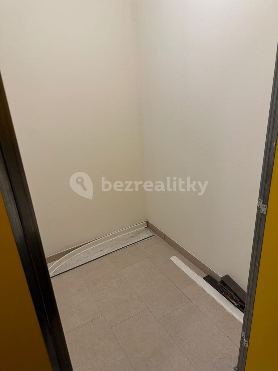 Studio flat to rent, 36 m², Na Jíkalce, Plzeň, Plzeňský Region Studio flat to rent, 36 m², Na Jíkalce, Plzeň, Plzeňský Region