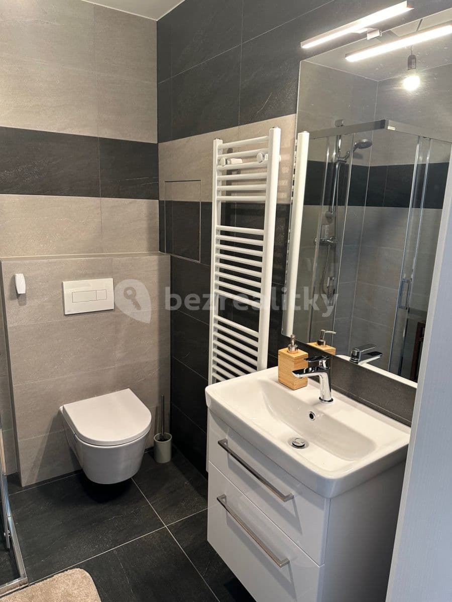 Studio flat to rent, 36 m², Na Jíkalce, Plzeň, Plzeňský Region Studio flat to rent, 36 m², Na Jíkalce, Plzeň, Plzeňský Region
