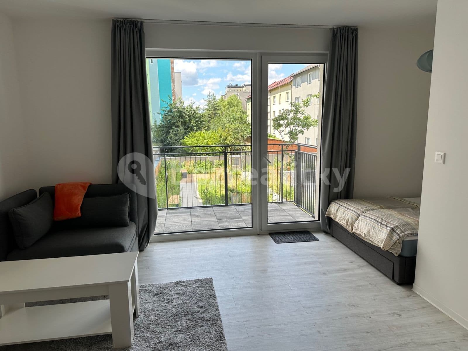 Studio flat to rent, 36 m², Na Jíkalce, Plzeň, Plzeňský Region Studio flat to rent, 36 m², Na Jíkalce, Plzeň, Plzeňský Region