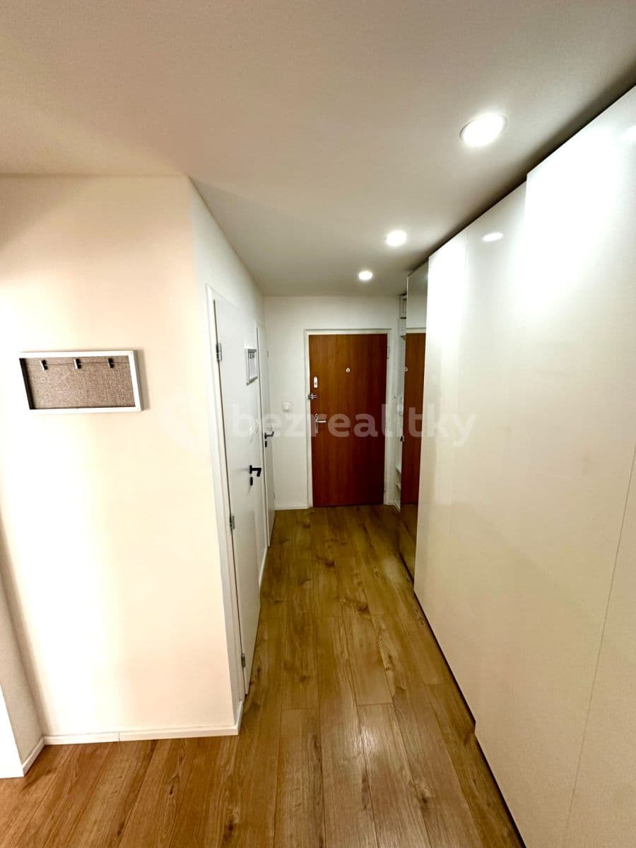 1 bedroom with open-plan kitchen flat to rent, 45 m², Frýdlantská, Prague, Prague 1 bedroom with open-plan kitchen flat to rent, 45 m², Frýdlantská, Prague, Prague