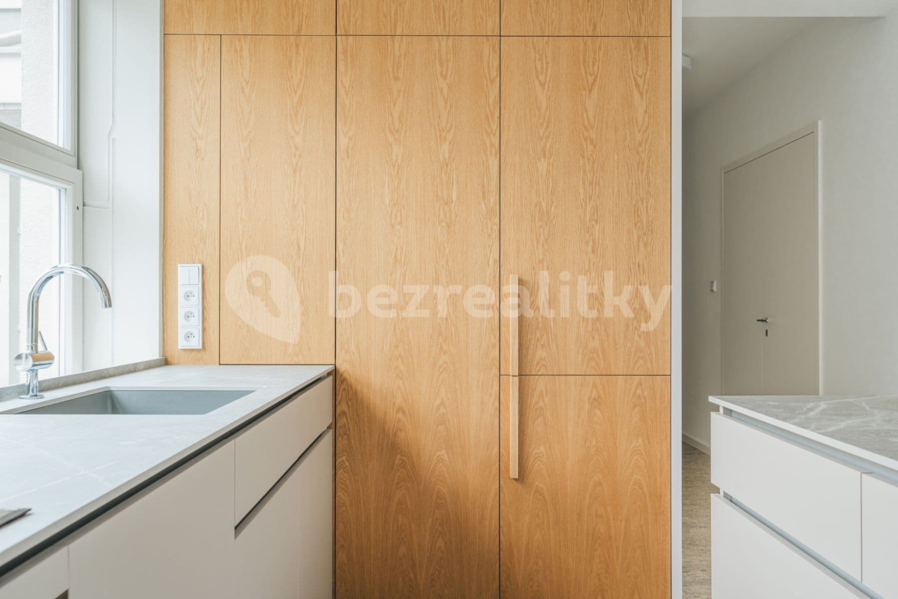 2 bedroom with open-plan kitchen flat to rent, 82 m², V Chaloupkách, Prague, Prague 2 bedroom with open-plan kitchen flat to rent, 82 m², V Chaloupkách, Prague, Prague