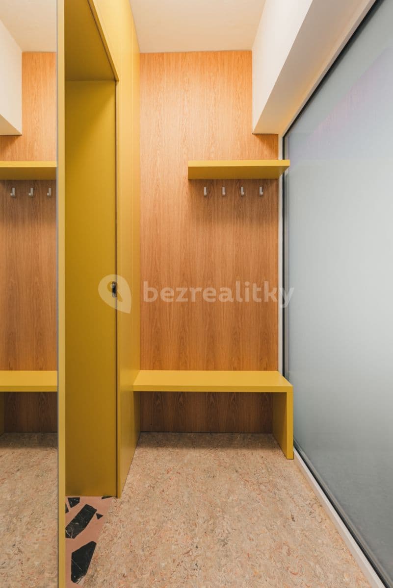 2 bedroom with open-plan kitchen flat to rent, 82 m², V Chaloupkách, Prague, Prague 2 bedroom with open-plan kitchen flat to rent, 82 m², V Chaloupkách, Prague, Prague