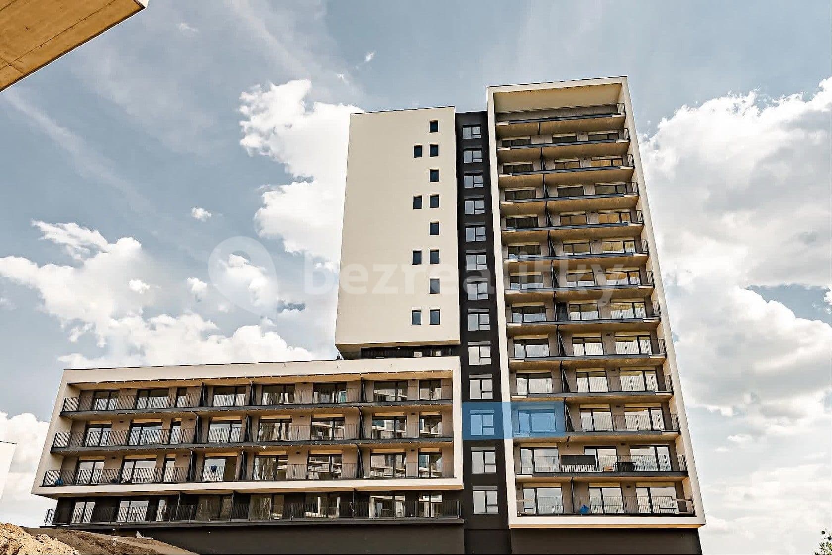 1 bedroom with open-plan kitchen flat to rent, 66 m², Mezi Vodami, Prague, Prague 1 bedroom with open-plan kitchen flat to rent, 66 m², Mezi Vodami, Prague, Prague