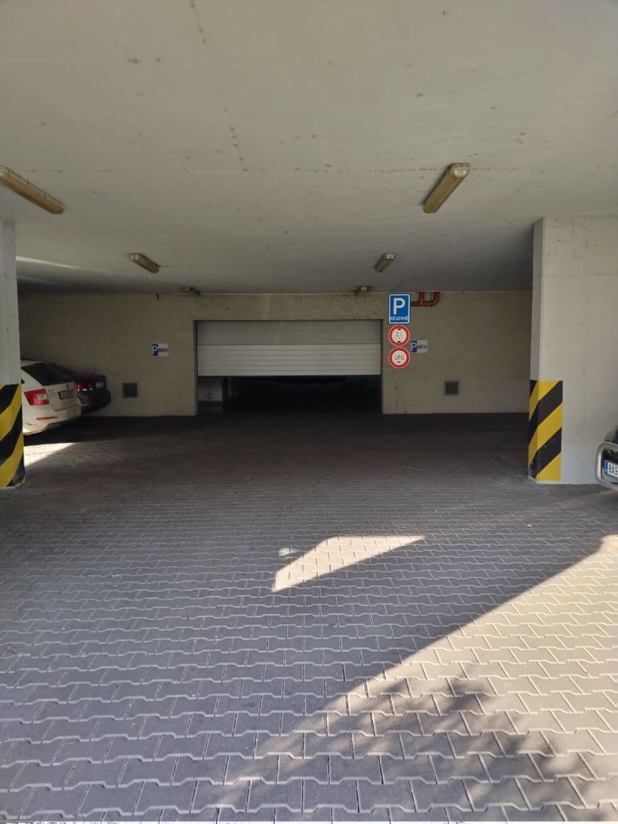 garage to rent, 17 m², Prague, Prague garage to rent, 17 m², Prague, Prague