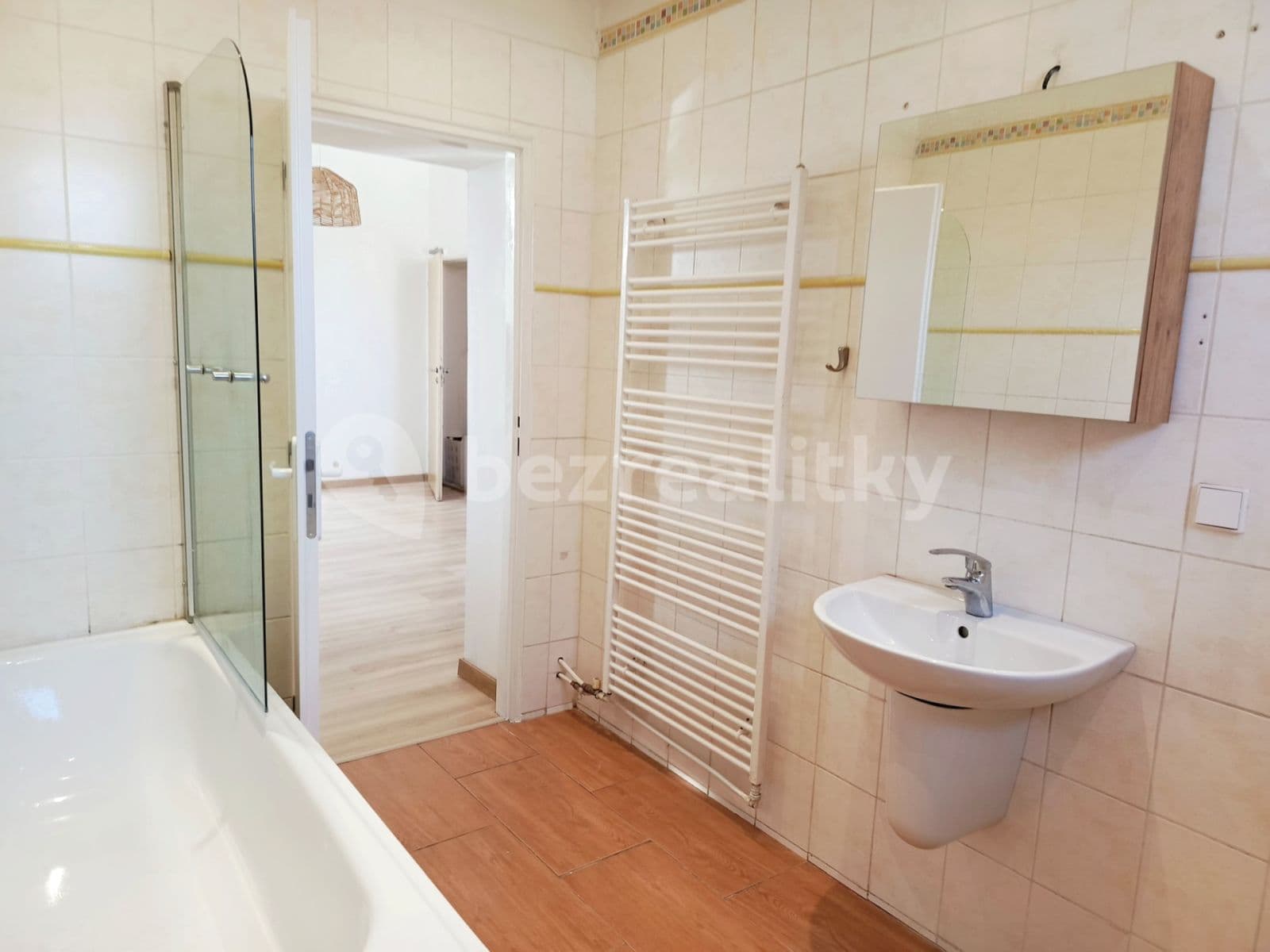 1 bedroom with open-plan kitchen flat to rent, 42 m², Kšírova, Brno, Jihomoravský Region 1 bedroom with open-plan kitchen flat to rent, 42 m², Kšírova, Brno, Jihomoravský Region