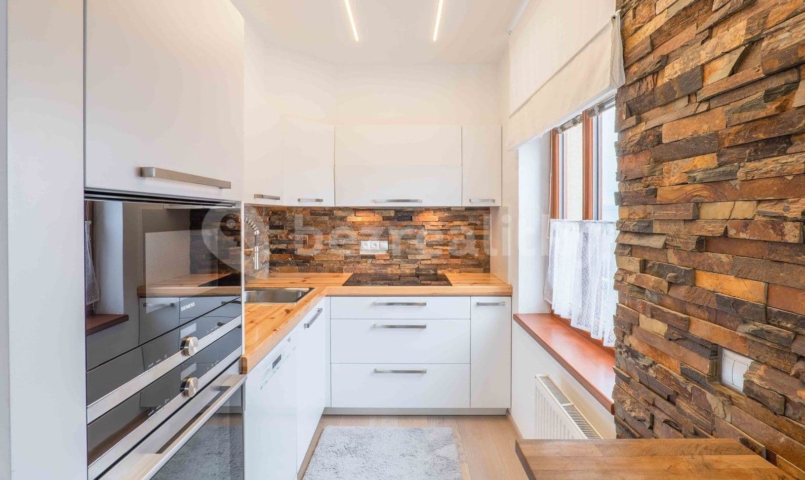 1 bedroom with open-plan kitchen flat to rent, 57 m², Pickova, Prague, Prague 1 bedroom with open-plan kitchen flat to rent, 57 m², Pickova, Prague, Prague