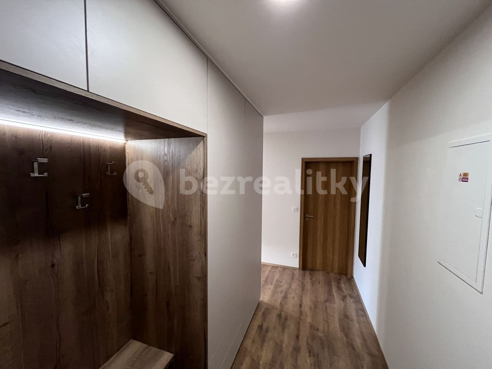 2 bedroom with open-plan kitchen flat to rent, 81 m², Švermova, Liberec, Liberecký Region 2 bedroom with open-plan kitchen flat to rent, 81 m², Švermova, Liberec, Liberecký Region