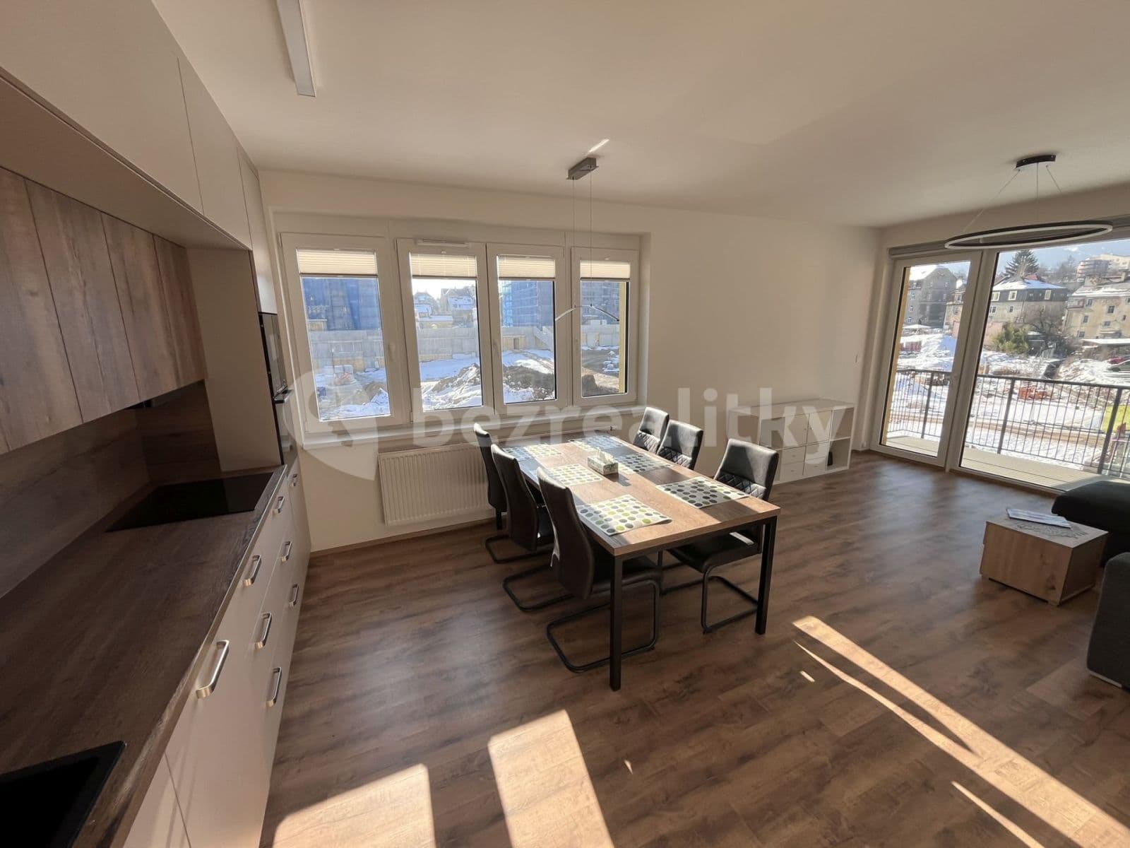 2 bedroom with open-plan kitchen flat to rent, 81 m², Švermova, Liberec, Liberecký Region 2 bedroom with open-plan kitchen flat to rent, 81 m², Švermova, Liberec, Liberecký Region