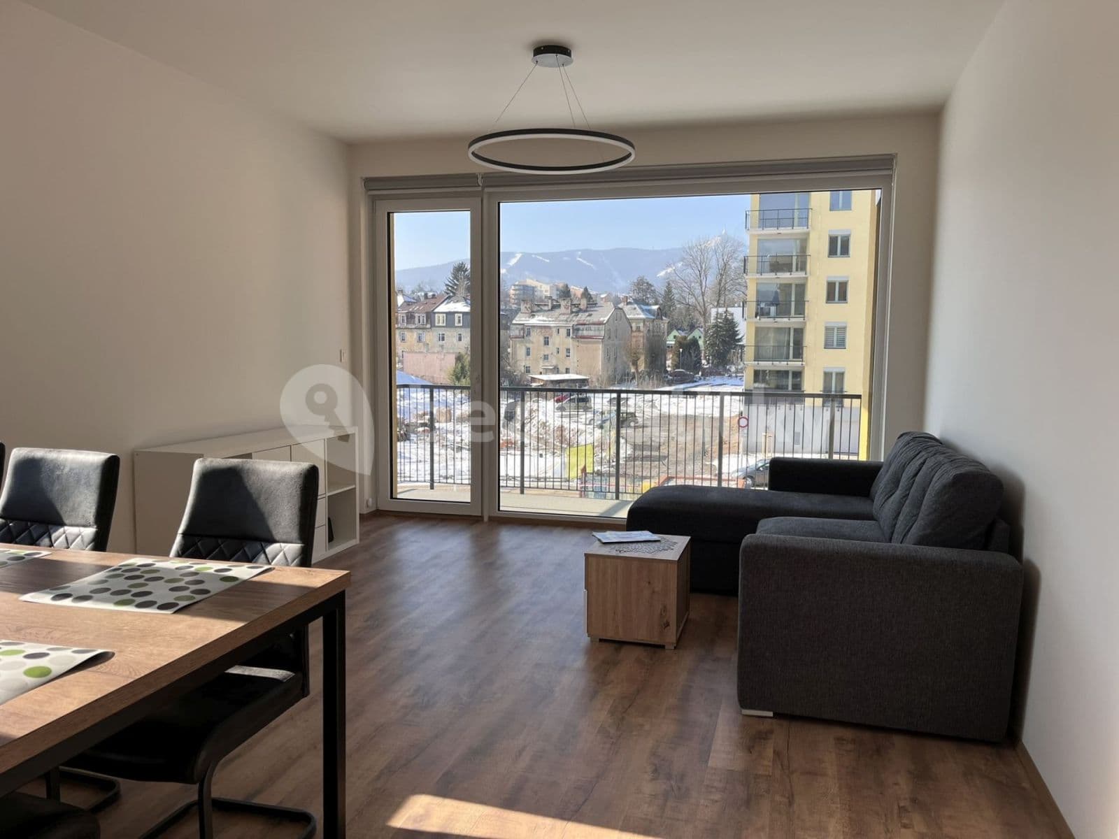 2 bedroom with open-plan kitchen flat to rent, 81 m², Švermova, Liberec, Liberecký Region 2 bedroom with open-plan kitchen flat to rent, 81 m², Švermova, Liberec, Liberecký Region