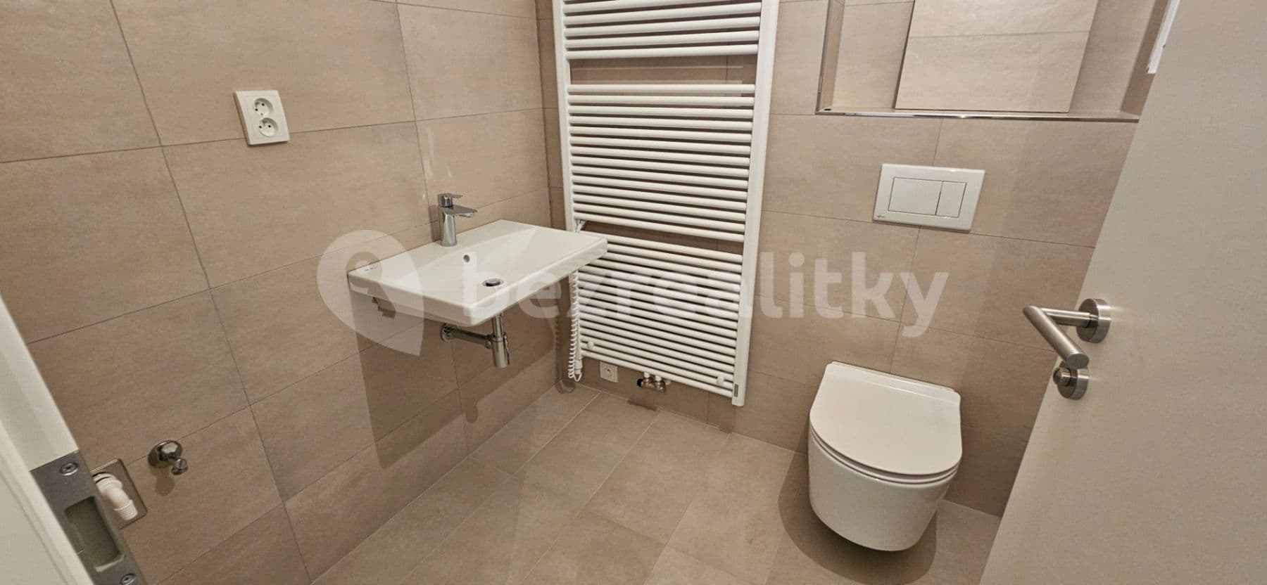 Studio flat to rent, 27 m², Brandýs nad Labem-Stará Boleslav, Středočeský Region Studio flat to rent, 27 m², Brandýs nad Labem-Stará Boleslav, Středočeský Region