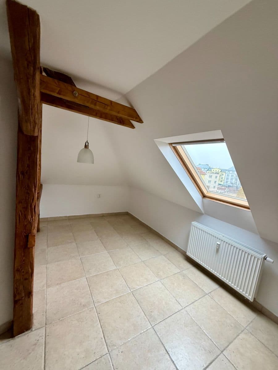 1 bedroom with open-plan kitchen flat to rent, 71 m², Rostislavova, Ostrava, Moravskoslezský Region 1 bedroom with open-plan kitchen flat to rent, 71 m², Rostislavova, Ostrava, Moravskoslezský Region