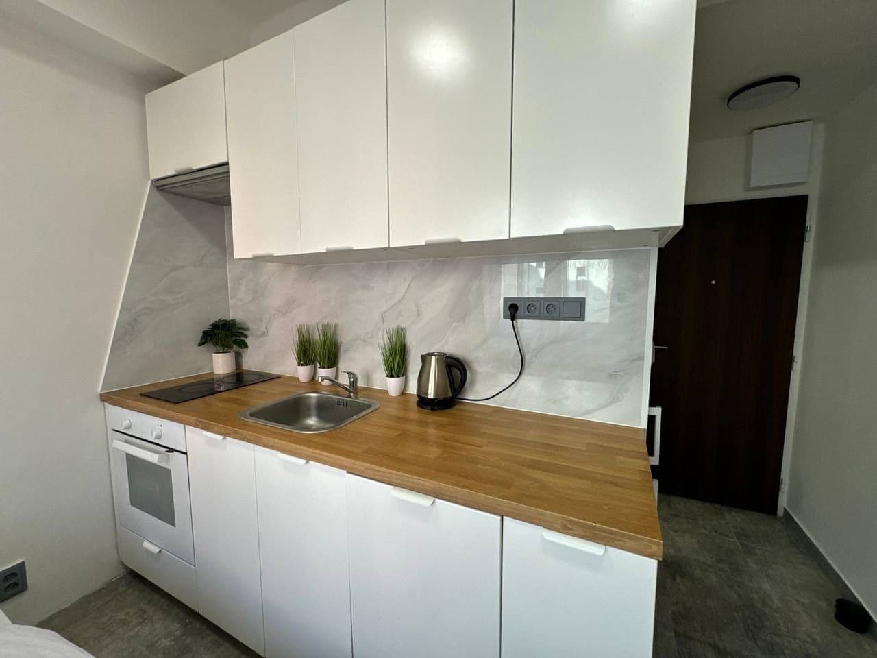 Studio flat to rent, 17 m², Sokolská, Prague, Prague Studio flat to rent, 17 m², Sokolská, Prague, Prague