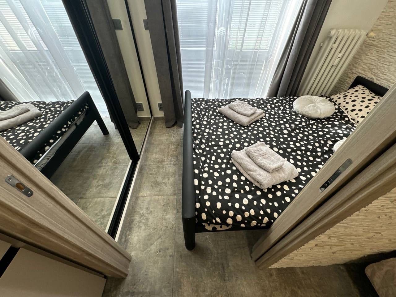 1 bedroom with open-plan kitchen flat to rent, 25 m², Sokolská, Prague, Prague 1 bedroom with open-plan kitchen flat to rent, 25 m², Sokolská, Prague, Prague