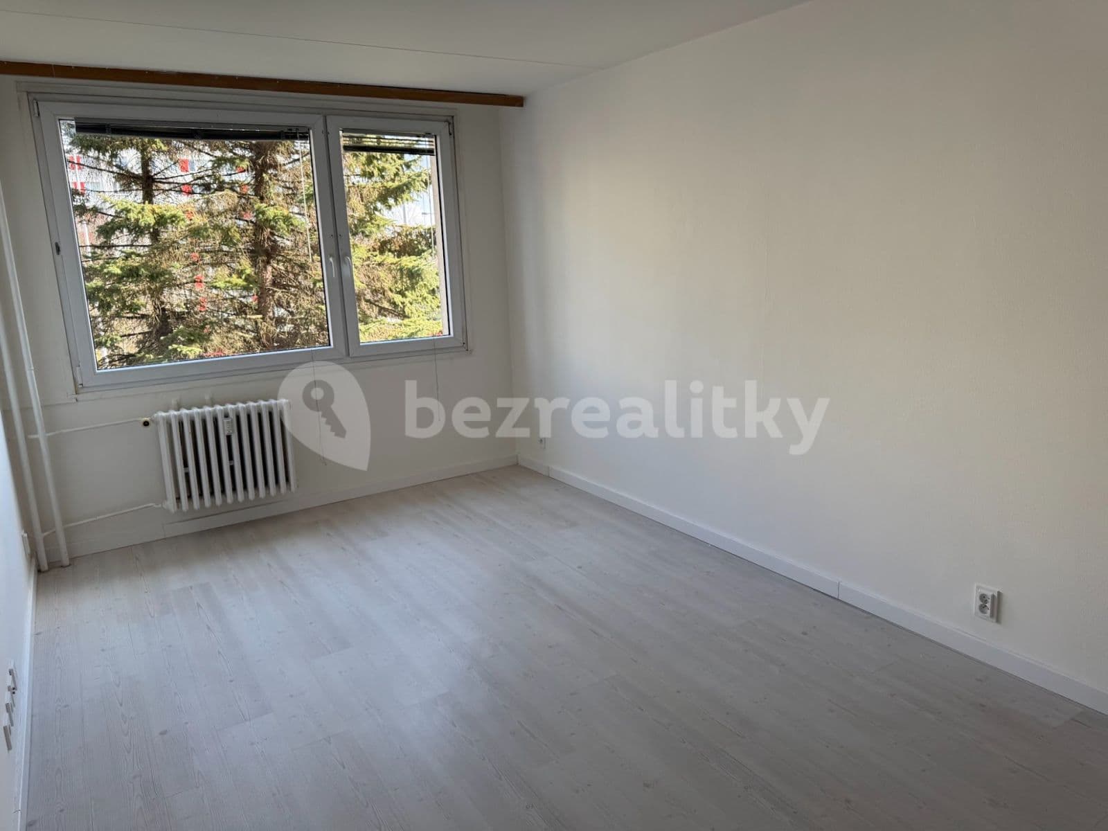 1 bedroom with open-plan kitchen flat to rent, 43 m², Skuteckého, Prague, Prague 1 bedroom with open-plan kitchen flat to rent, 43 m², Skuteckého, Prague, Prague