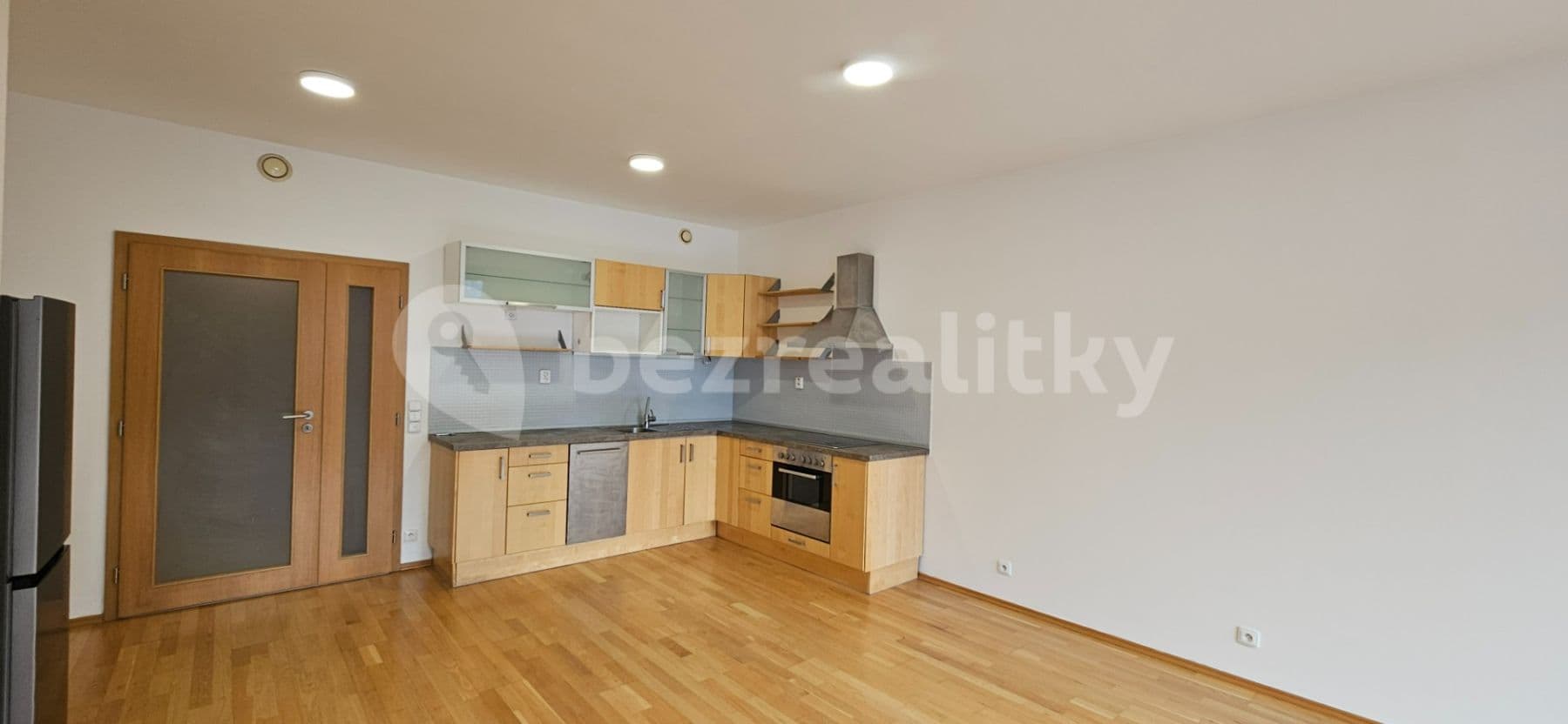 1 bedroom with open-plan kitchen flat to rent, 71 m², Soukenická, Brno, Jihomoravský Region 1 bedroom with open-plan kitchen flat to rent, 71 m², Soukenická, Brno, Jihomoravský Region