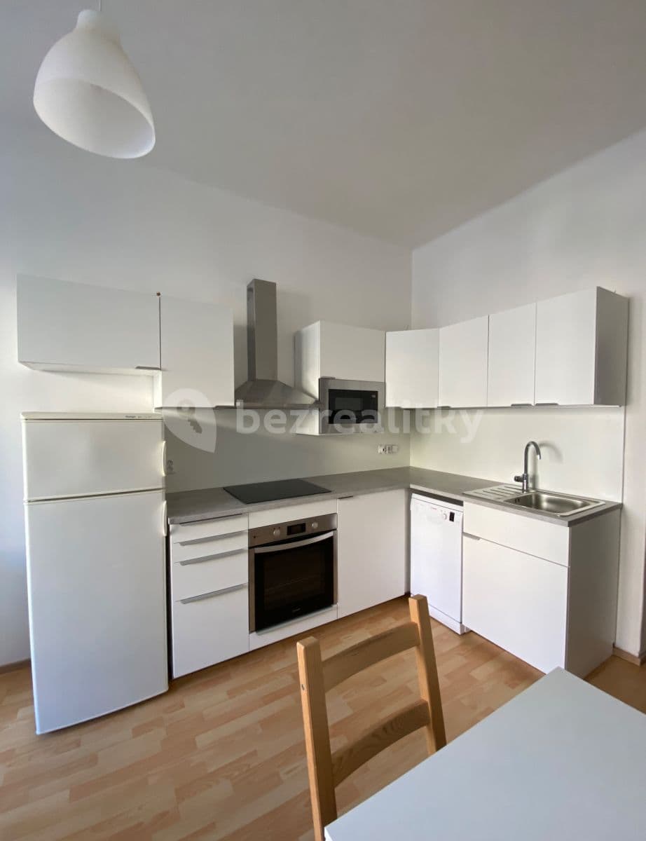 1 bedroom with open-plan kitchen flat to rent, 43 m², náměstí Dr. Václava Holého, Prague, Prague 1 bedroom with open-plan kitchen flat to rent, 43 m², náměstí Dr. Václava Holého, Prague, Prague