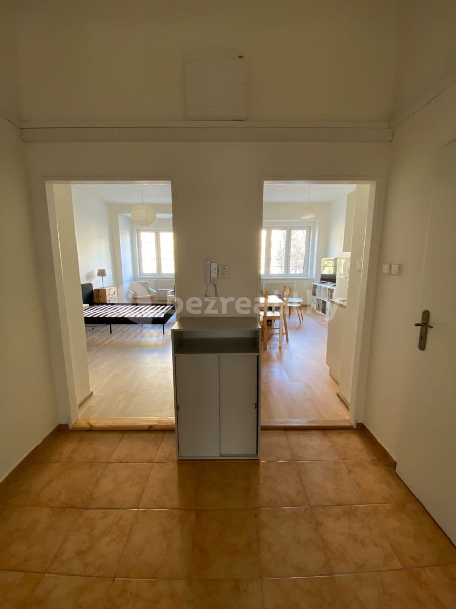 1 bedroom with open-plan kitchen flat to rent, 43 m², náměstí Dr. Václava Holého, Prague, Prague 1 bedroom with open-plan kitchen flat to rent, 43 m², náměstí Dr. Václava Holého, Prague, Prague