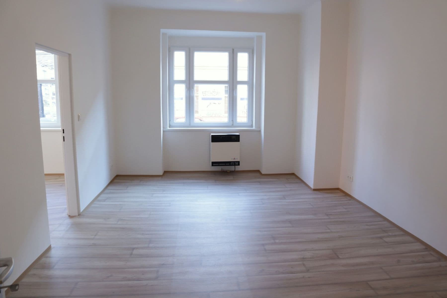3 bedroom flat to rent, 95 m², Ukrajinská, Prague, Prague 3 bedroom flat to rent, 95 m², Ukrajinská, Prague, Prague