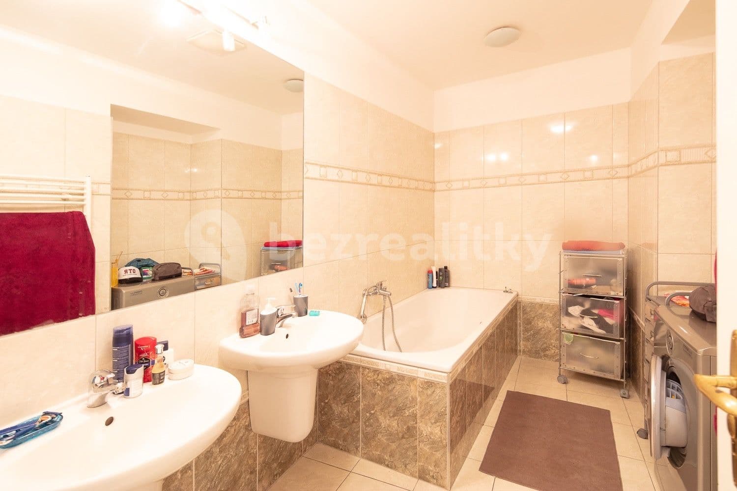 1 bedroom with open-plan kitchen flat to rent, 72 m², náměstí Jiřího z Poděbrad, Prague, Prague 1 bedroom with open-plan kitchen flat to rent, 72 m², náměstí Jiřího z Poděbrad, Prague, Prague