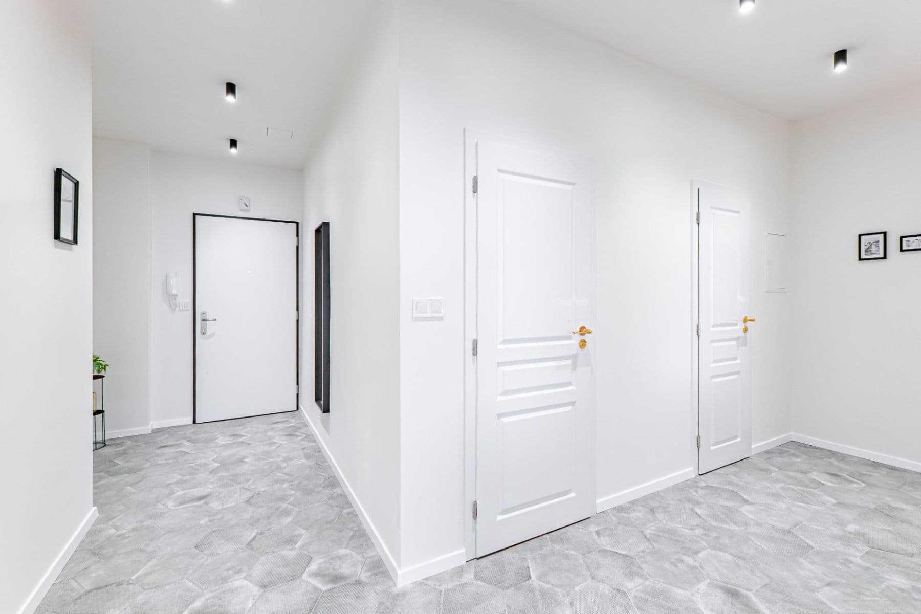 1 bedroom with open-plan kitchen flat for sale, 71 m², Šternberkova, Prague, Prague 1 bedroom with open-plan kitchen flat for sale, 71 m², Šternberkova, Prague, Prague