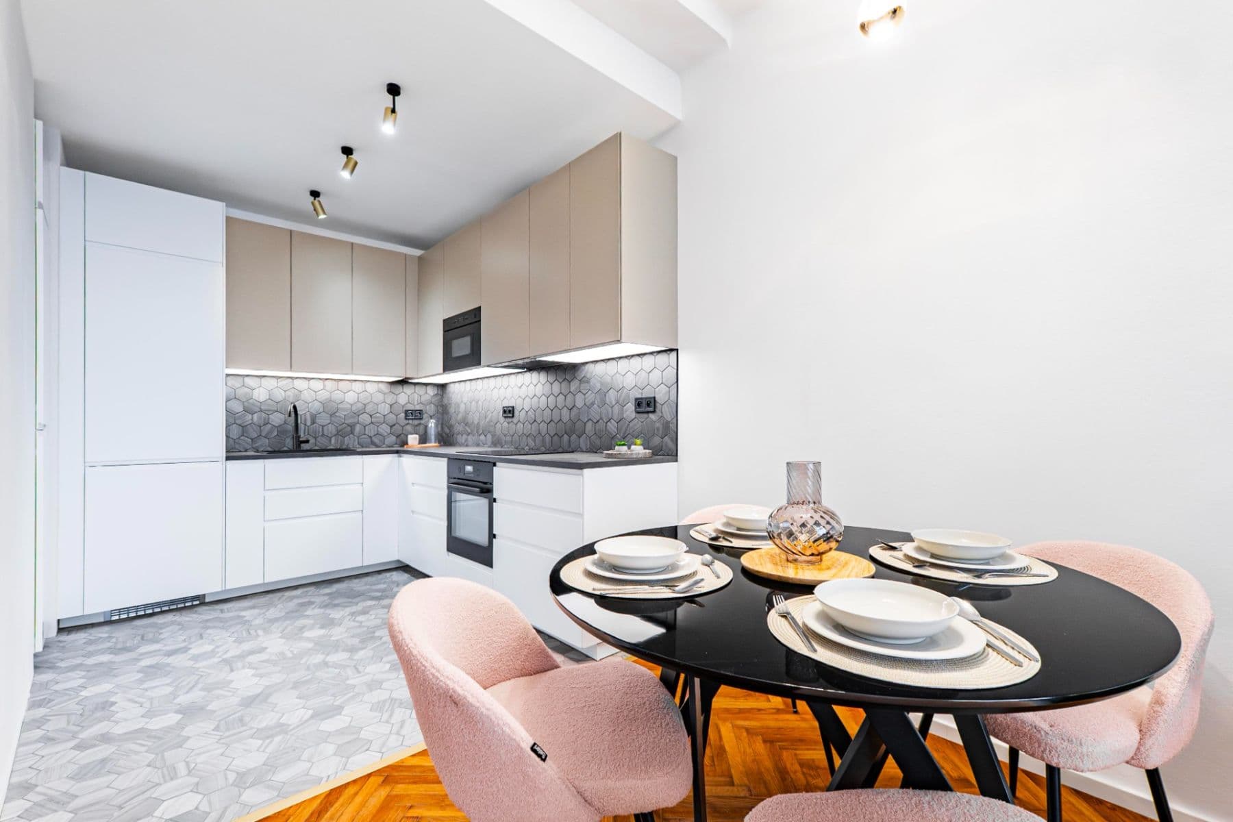 1 bedroom with open-plan kitchen flat for sale, 71 m², Šternberkova, Prague, Prague 1 bedroom with open-plan kitchen flat for sale, 71 m², Šternberkova, Prague, Prague