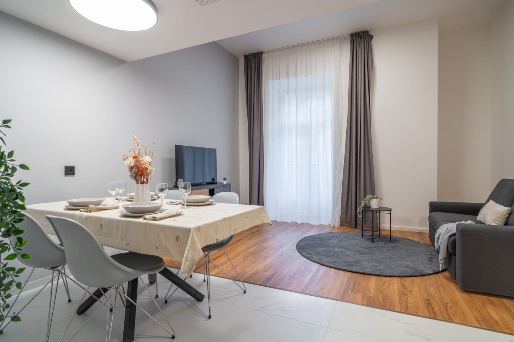 1 bedroom with open-plan kitchen flat to rent, 45 m², Legerova, Prague, Prague 1 bedroom with open-plan kitchen flat to rent, 45 m², Legerova, Prague, Prague