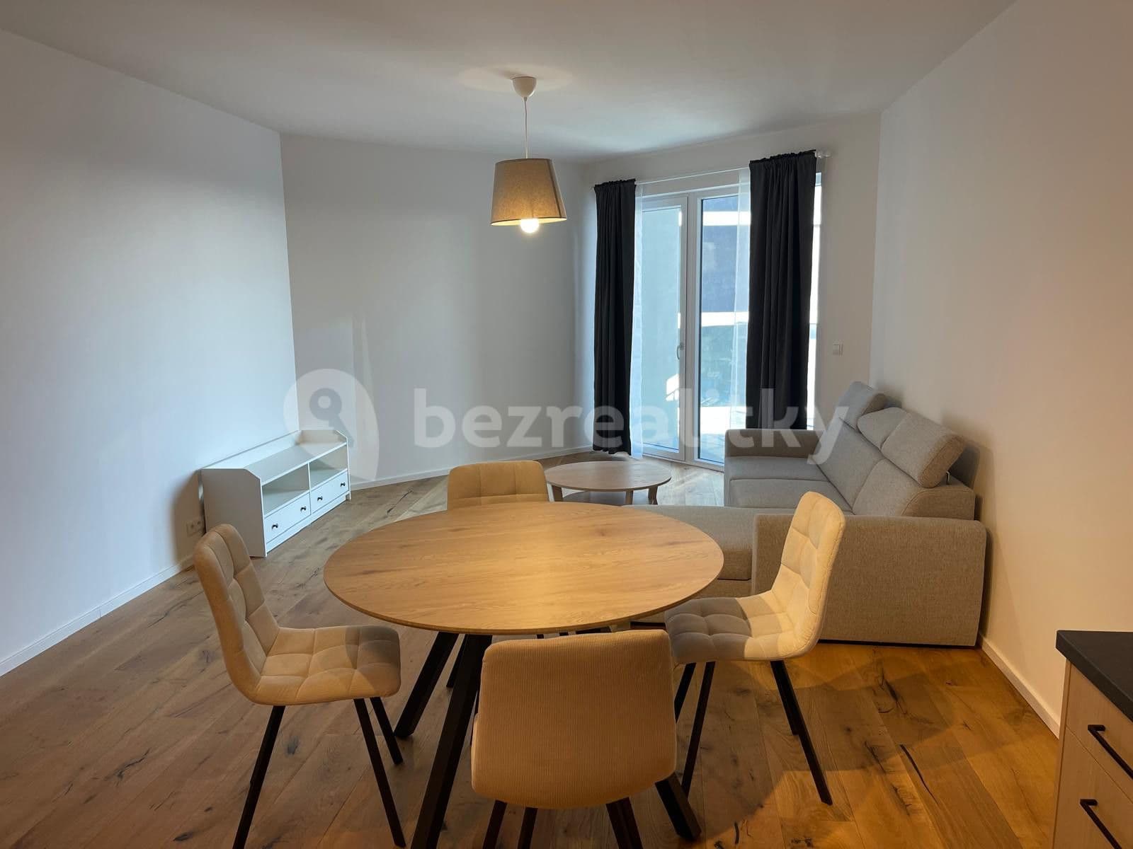1 bedroom with open-plan kitchen flat to rent, 66 m², Hagiborská, Prague, Prague 1 bedroom with open-plan kitchen flat to rent, 66 m², Hagiborská, Prague, Prague