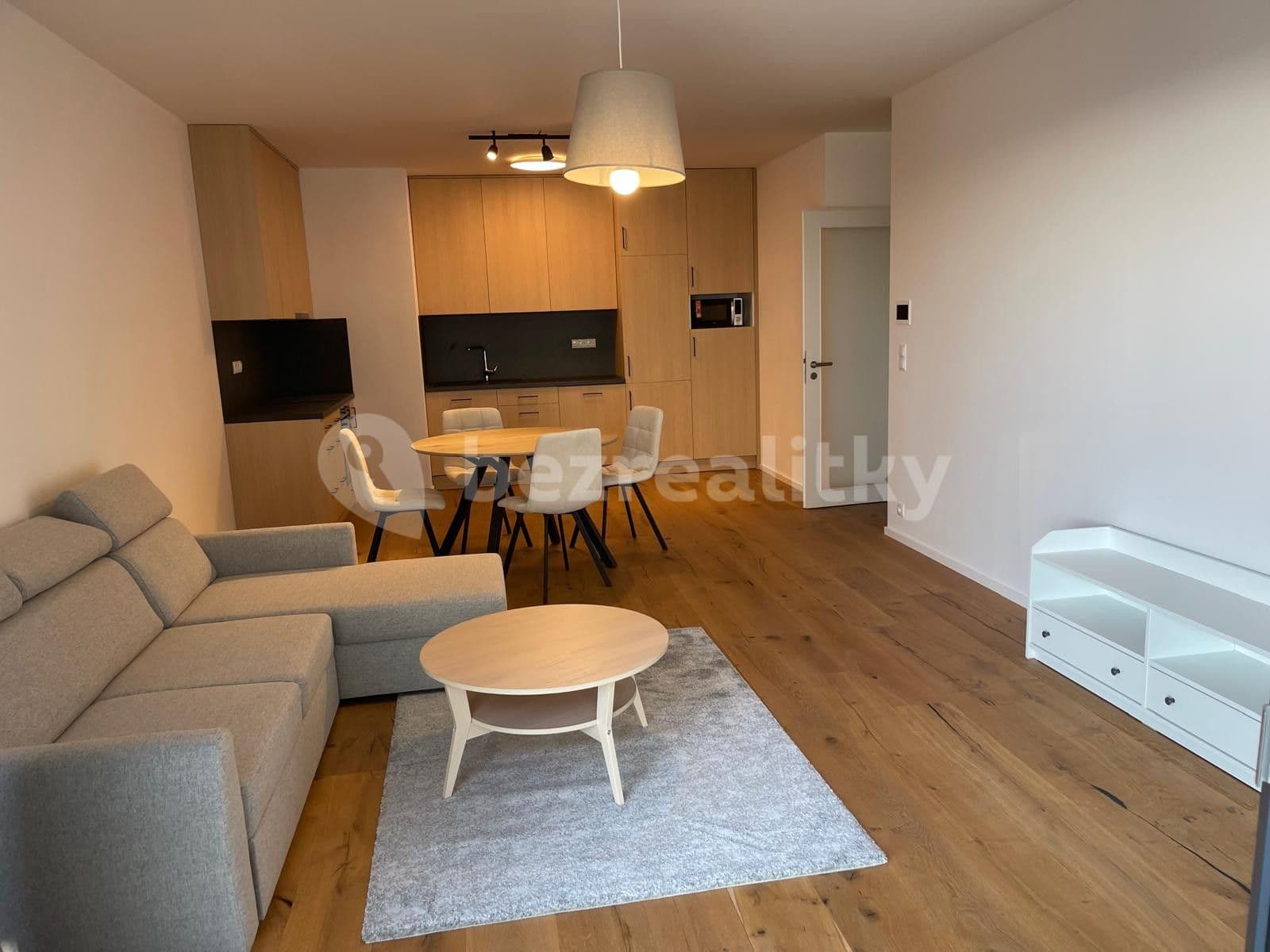 1 bedroom with open-plan kitchen flat to rent, 66 m², Hagiborská, Prague, Prague 1 bedroom with open-plan kitchen flat to rent, 66 m², Hagiborská, Prague, Prague